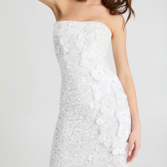 Helsi Dresses & Skirts - Helsi Strapless White Floral Dress